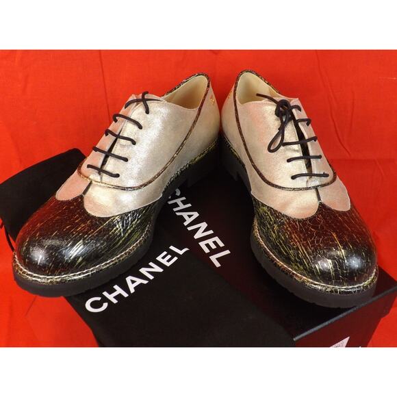 NIB CHANEL G31564 TWO TONE SHIMMER BLACK LEATHER CC LOGO LACE OXFORDS 40.5 $1K - Picture 9 of 12